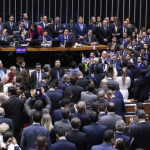 Dosimetria ao invés da anistia pode diminuir pressão sobre Motta, avalia especialista