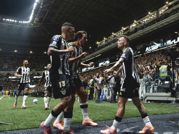 Atlético-MG perde na Justiça para o “Galo da Madrugada” por uso de marca. Entenda!