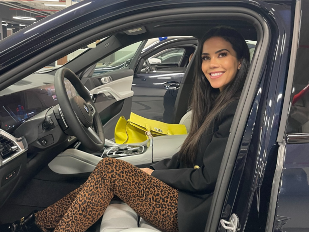 “Depois de 24 meses”: Apresentadora da RedeTV, Daniela Albuquerque celebra quitação de carro
