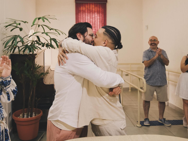 Daniel Garcia, a Gloria Groove, se casa com Pedro Lopes: “11 anos de amor”