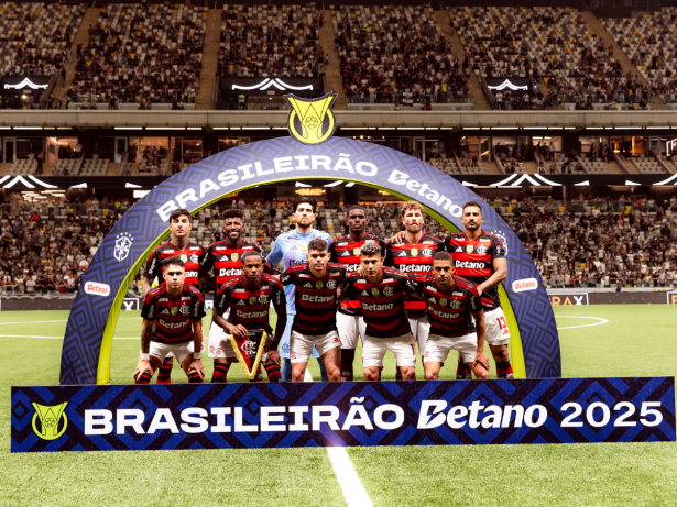 Com uma mão na taça: chances de título do Flamengo sobem para 96% após empate