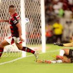 Flamengo quase quintuplica vendas de atletas e bate R$ 2 bilhões de faturamento