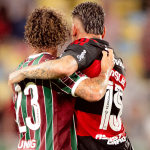 Adiamento do Fla x Flu causou incômodo em elenco tricolor. Diretoria buscou “pragmatismo”