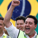 Ratinho Júnior desiste da pré-candidatura à Presidência e segue no governo do Paraná