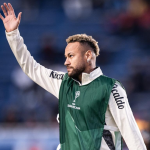 Neymar sente “beliscada” na panturrilha e aumenta apreensão antes da convocação