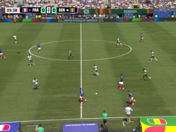 Gramado de estádio da final da Copa do Mundo volta a apresentar problemas