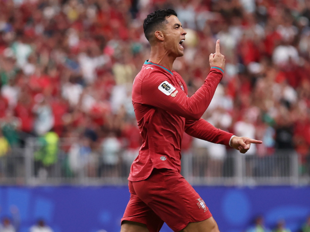 Cristiano rebate críticas após goleada de Portugal: “Parecia que eu estava aposentado”