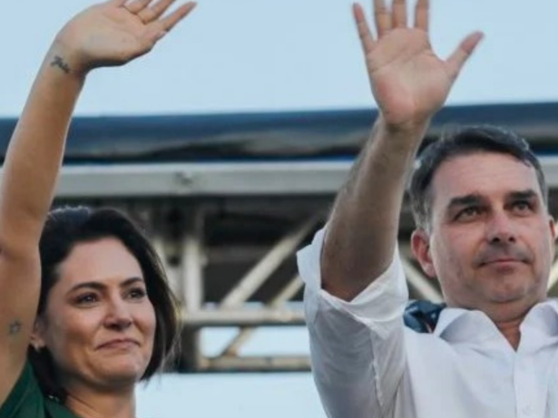 Michelle reage a vídeo de Flávio Bolsonaro e confirma aliança: “Eu te desculpo”