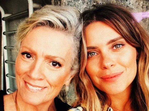 Carolina Dieckmmann revela inspiração na mãe em filme sobre alcoolismo: “Bebia muito”