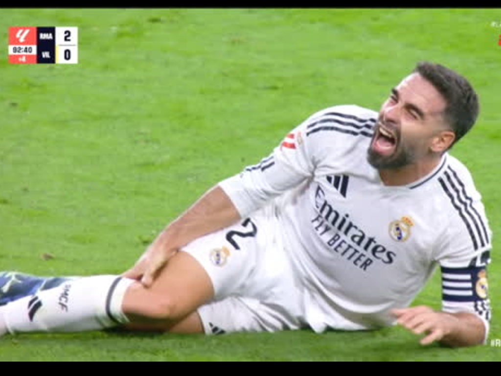 Carvajal sofreu lesão grave no joelho e está fora da temporada (Reprodução)