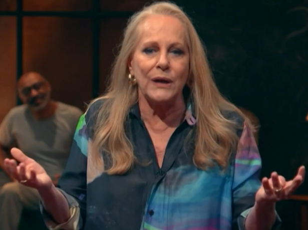 Lucinha Lins salva menina de convulsão usando vestido sem calcinha
