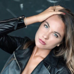 Modelo e empresária italiana é assassinada com facada pelo companheiro