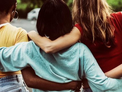 De vínculos tóxicos à superação: grupo ajuda mulheres com dependência emocional a recomeçar