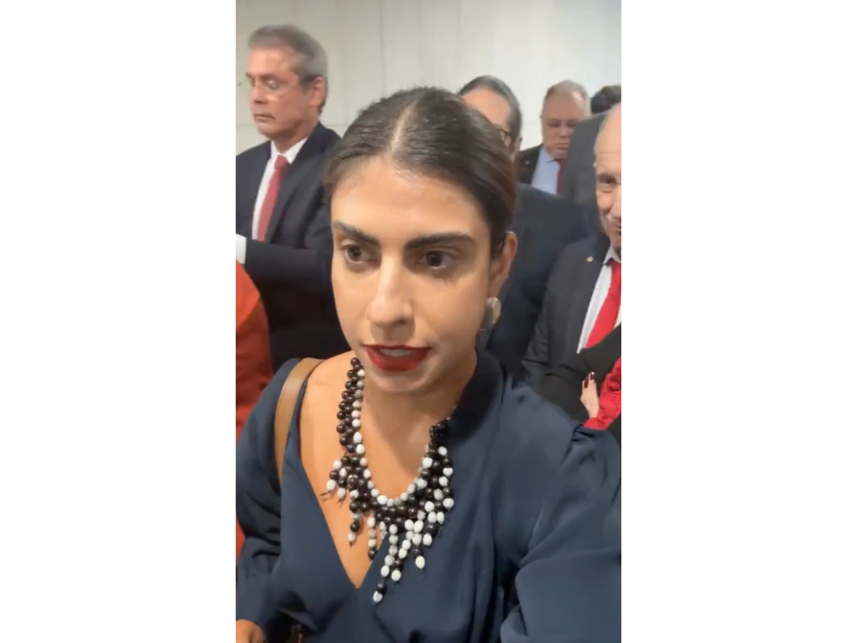 Reprodução Instagram @camilajarams