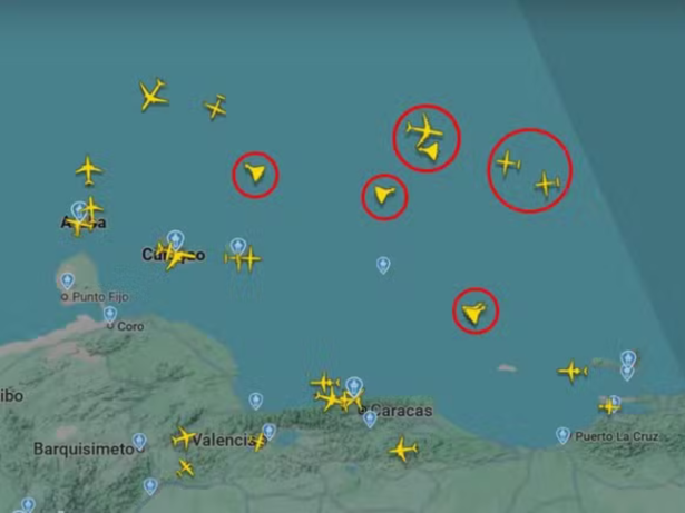 Em meio à tensão, EUA enviam oito aviões de guerra para área próxima da Venezuela