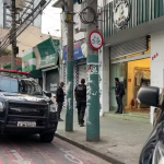 Polícia vai à sede de torcida do Palmeiras com mandado de prisão para 6 pessoas