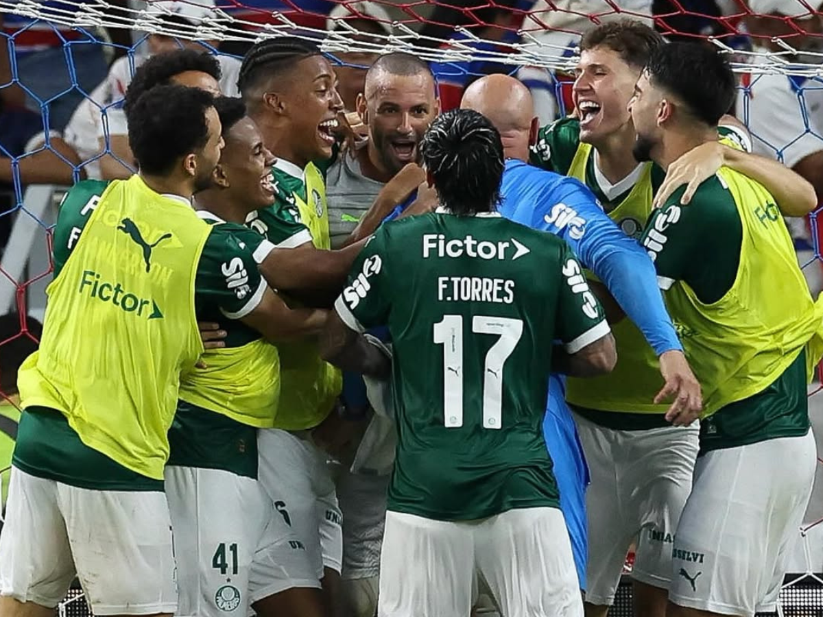 ogadores do Palmeiras comemoram vitória contra o Fortaleza / Crédito: Cesar Greco