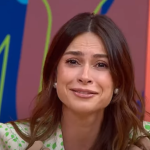 Thaila Ayala relembra mudança após divórcio conturbado: “Paparazzi dormia na porta”