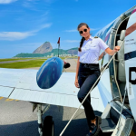 Pilota de 23 anos comandou pouso de emergência de Lívia Andrade. Saiba quem é ela!