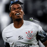 Site de acompanhantes propõe pagar o salário de Paul Pogba no Corinthians