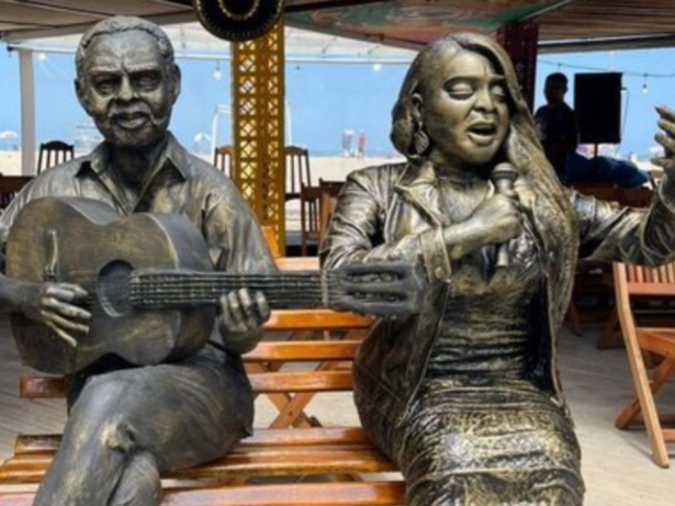 Preta Gil é homenageada com estátua ao lado do pai, Gilberto, no Rio: “Símbolo de força”