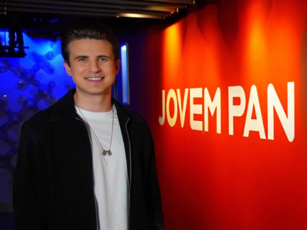 Quem é André Marinho, o apresentador que quase partiu pra briga na Jovem Pan