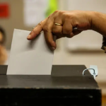 Reino Unido pretende diminuir idade mínima de voto para 16 anos