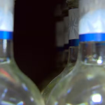 Após intoxicação por metanol em bebidas, associações e secretaria emitem alertas em SP
