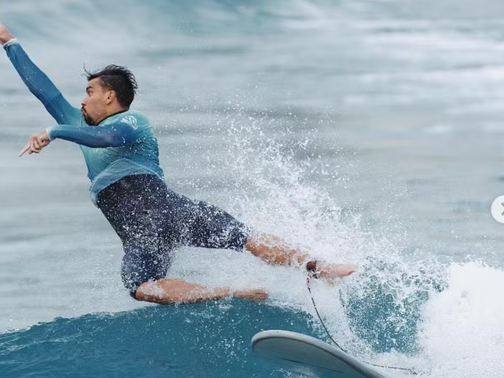 Paquetá tentou reproduzir famosa foto de Gabriel Medina nas Olimpíadas de Paris (Reprodução)