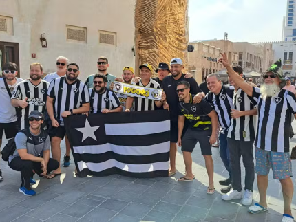 Torcida do Botafogo chega ao Catar para acompanhar o Intercontinental