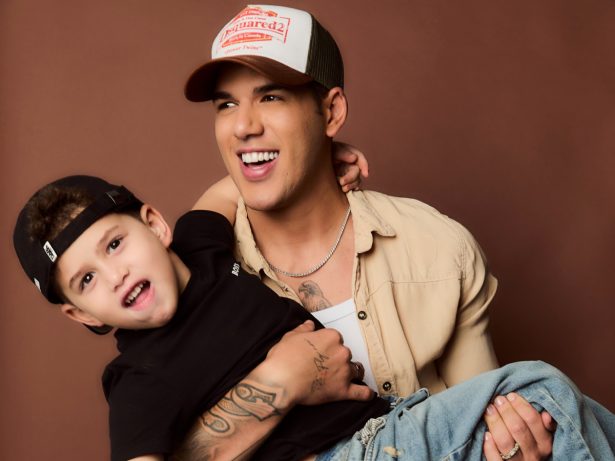 Zé Vaqueiro se pronuncia após montagens envolvendo o filho: “Existe um limite”