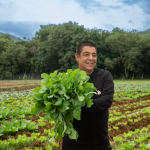 Zeca Pagodinho fornece sítio para produzir alimentos para quem tem fome