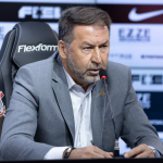 Após contas reprovadas, Augusto Melo ironiza dívida do Corinthians: “Contratei Messi?”
