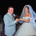 Amado Batista comenta diferença de 51 anos com esposa: “No amor não há regras”