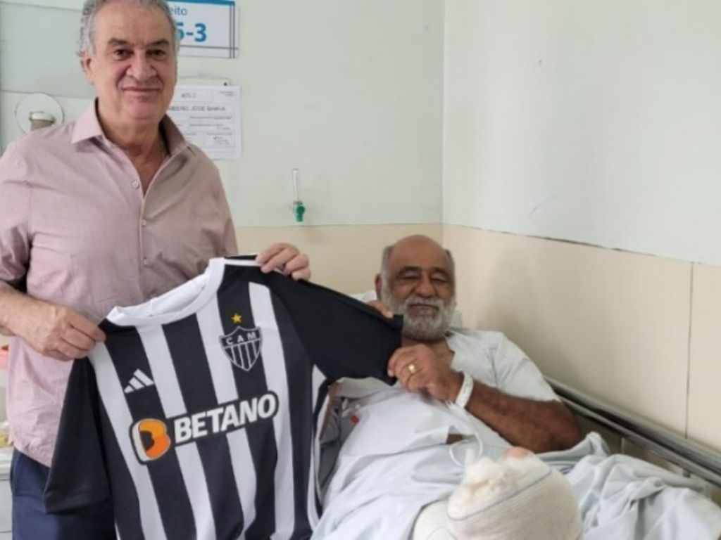 Nuremberg recebeu visita do presidente do Galo, Sérgio Coelho, que disponibilizou assistência ao fotógrafo (Reprodução)