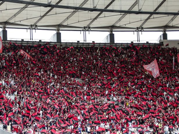 Torcida do Flamengo esgota ingressos para semi da Libertadores contra o Racing