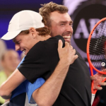 Um ponto milionário: amador elimina Sinner e fatura prêmio no Australian Open