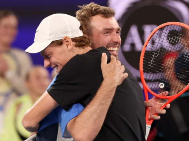 Um ponto milionário: amador elimina Sinner e fatura prêmio no Australian Open