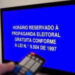 Horário eleitoral volta a desafiar a TV aberta na disputa diária pela audiência