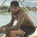 Chris Brown comemora o sucesso da venda de ingressos para os dois shows no Brasil