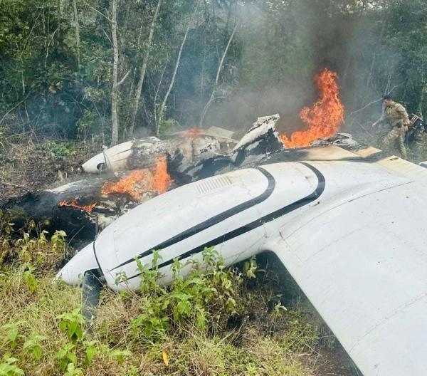 Avião do Peru com 500kg de drogas é interceptado pela FAB 