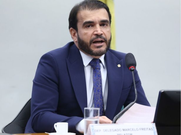 Relator defende arquivamento de processo contra Eduardo Bolsonaro no Conselho de Ética