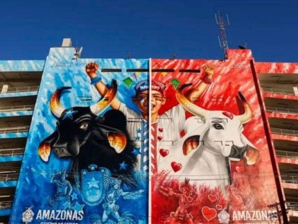 Entenda como o Festival de Parintins divide uma ilha pela paixão por dois bois