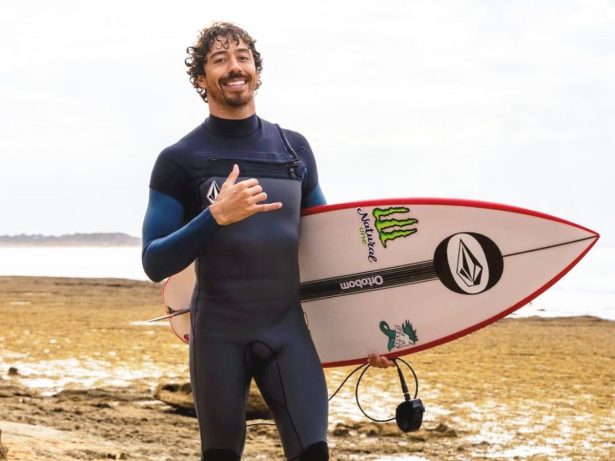 Yago Dora é vice em J-Bay, mas garante vaga antecipada no WSL Finals e assume liderança do ranking