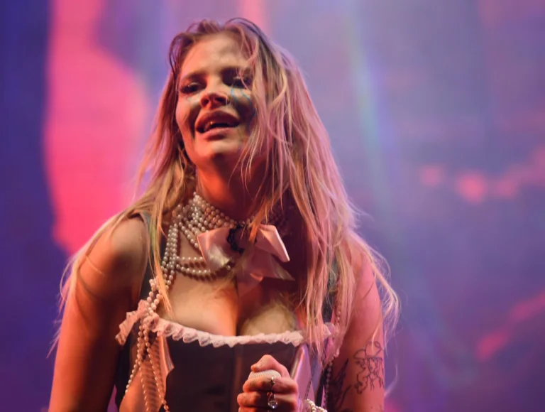 “Já estou com outro”, revela Luísa Sonza em show no Carnaval do Recife