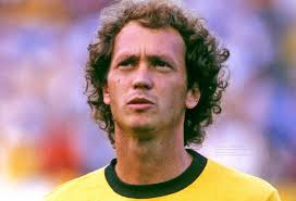 Paulo Roberto Falcão jogou as Copas de 1978, 1982 e 1986 pela Seleção / Reprodução