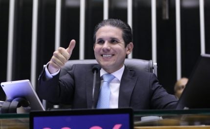 Equipe de Hugo Motta nega desligamento de ar-condicionado durante evento na Câmara