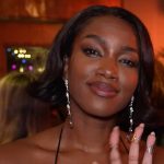 IZA fala sobre sua paixão pelo reggae e envolvimento com outros artistas: “Muito à vontade”