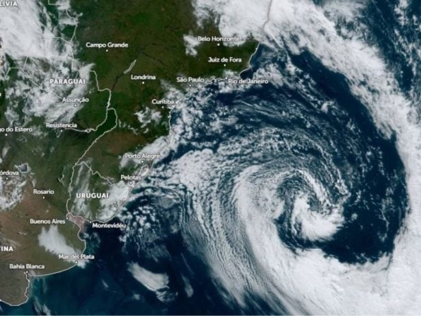Atenção! Ciclone extratropical atinge o Brasil neste domingo; veja as regiões afetadas