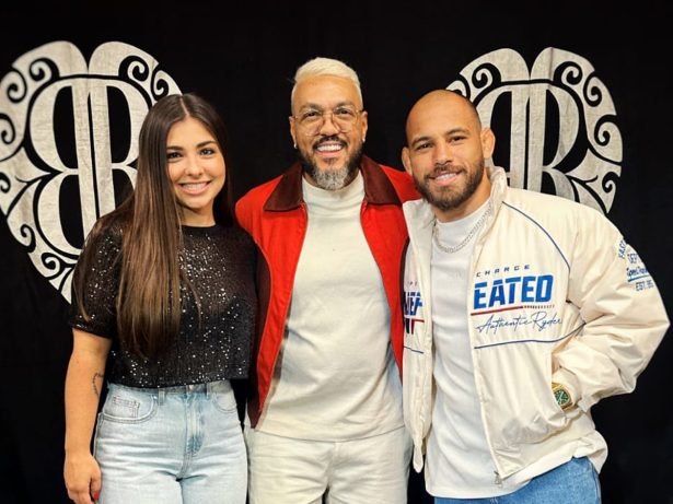 Após vitória no UFC, Jean Silva recebe homenagem de Belo: “Momento eterno”
